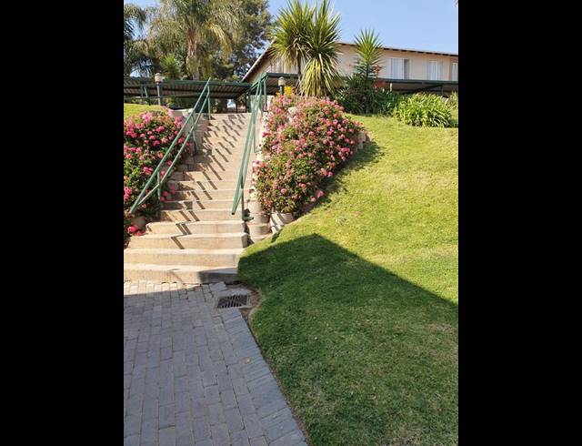 2 BEDROOM PROPERTY TO RENT IN RADIOKOP